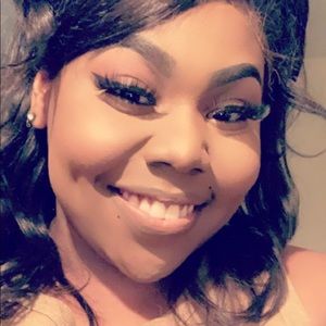 Meet your Posher, Shania